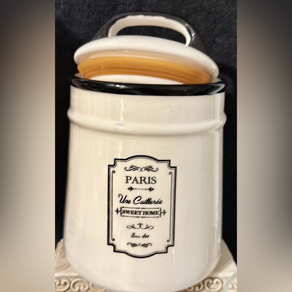 10 Strawberry Street French Provincial Anthropologie “Paris” canister/Jar